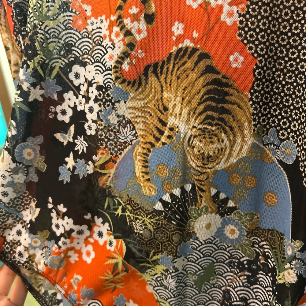 One Piece Bodysuit (8-10) Turtleneck Tiger Print Asian Kimono Floral Design - Picture 2 of 7